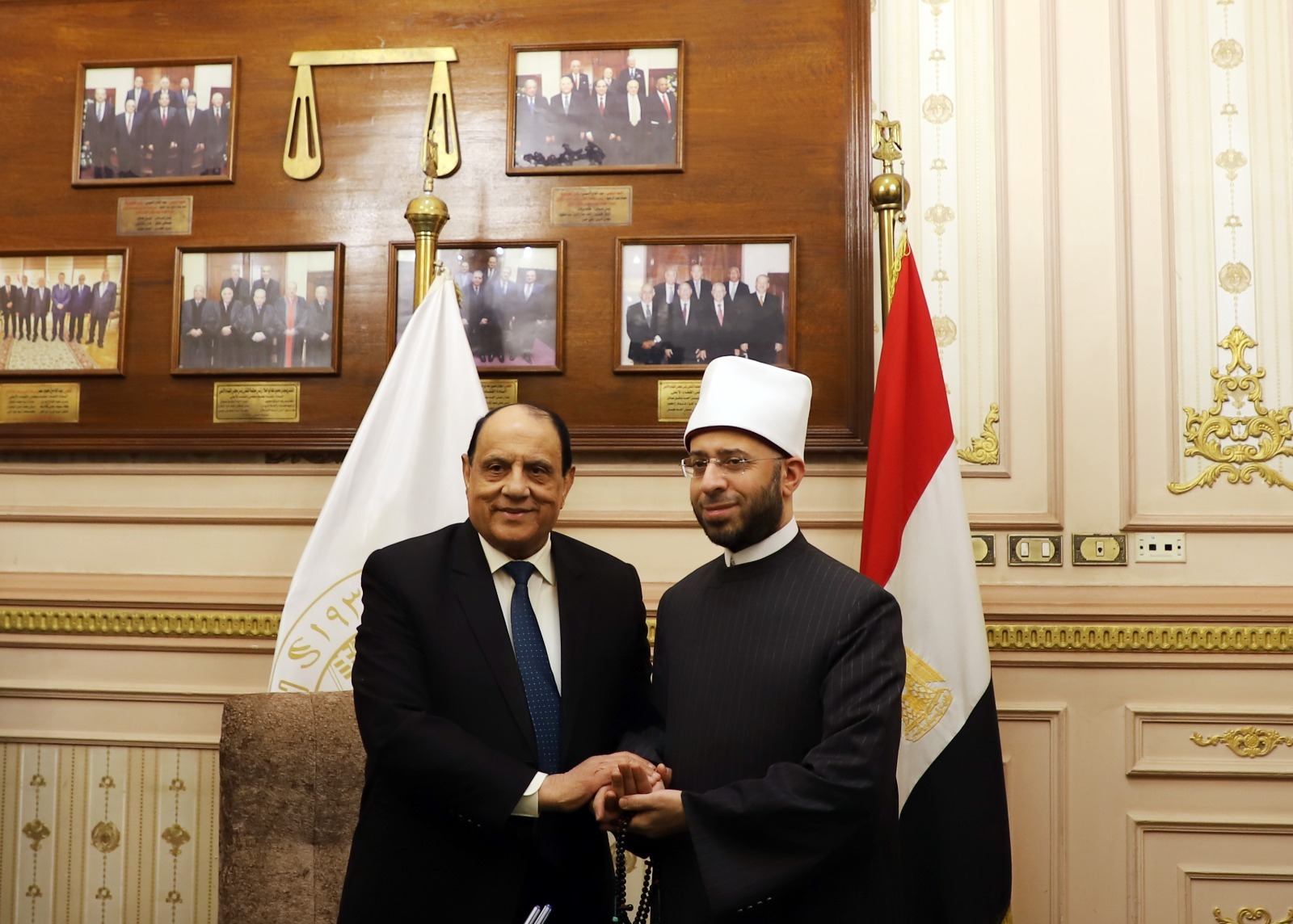 رئيس مجلس القضاء الأعلى ووزير الأوقاف يوقعان مذكرة تعاون
