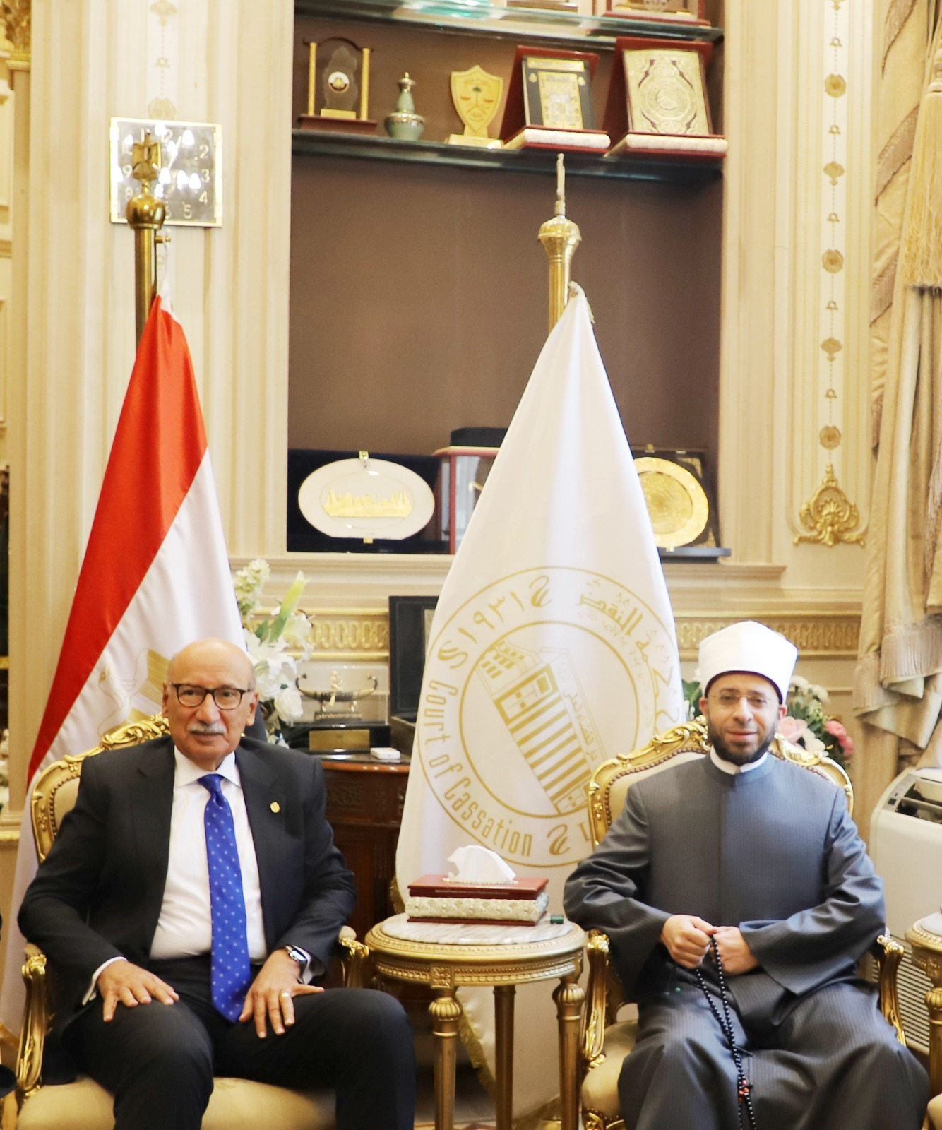 استقبل القاضى/ عاصم عبداللطيف الغايش رئيس محكمة النقض فضيلة الدكتور / أسامة الأزهري – وزير الأوقاف