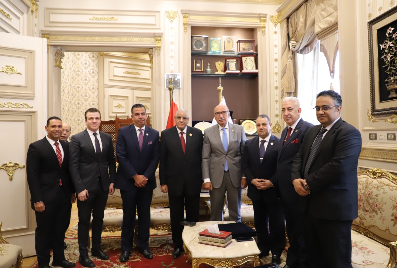 رئيس محكمة النقض يستقبل المستشار أحمد عونى رئيس نادى قضاة طنطا ووفد من أعضائه