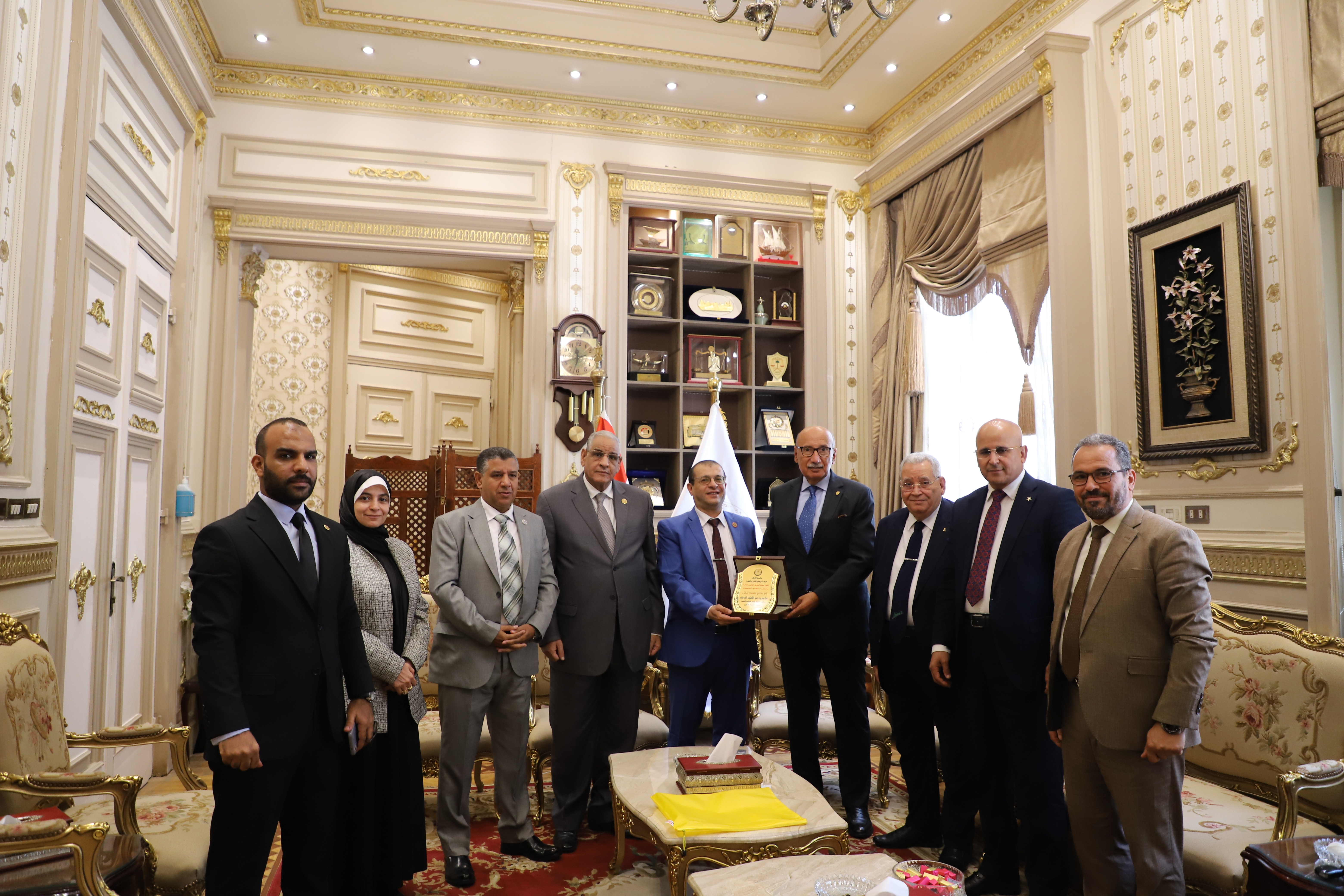 رئيس محكمة النقض رئيس مجلس القضاء الأعلى يستقبل الأستاذ الدكتور عميد كلية الشريعة والقانون بجامعة الأزهر