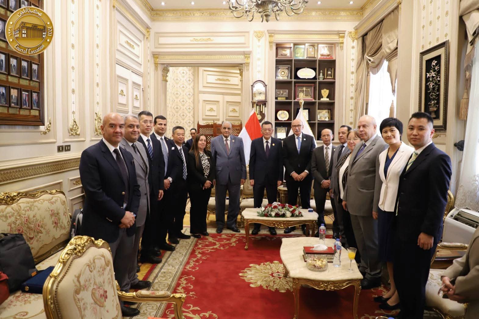رئيس محكمة النقض رئيس مجلس القضاء الأعلى يستقبل وفدًا رفيع المستوي من النيابة العامة لدى جمهورية الصين الشعبية
