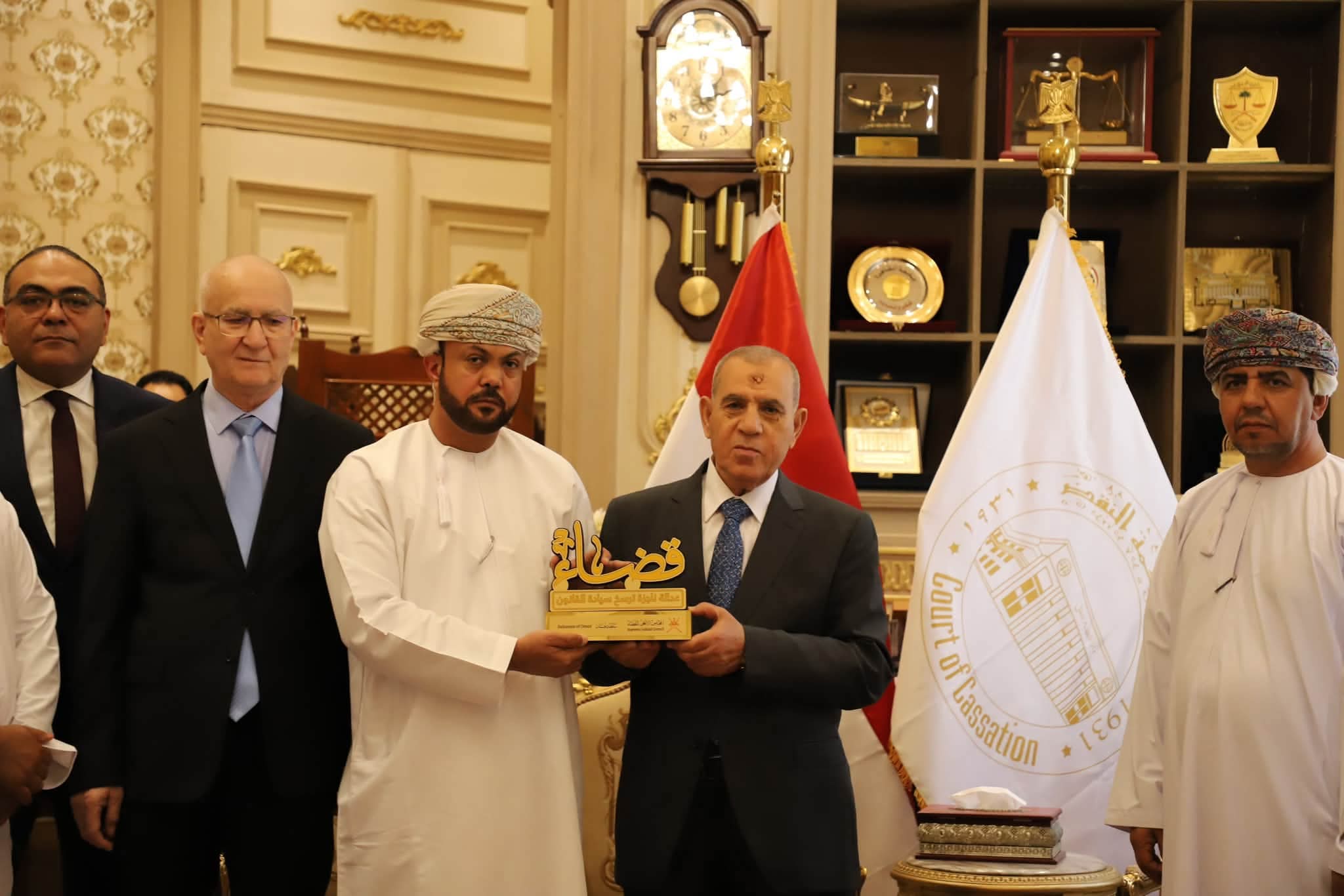 محكمة النقض تستقبل وفدًا قضائيًا من سلطنة عُمان لتعزيز التعاون القضائي وتبادل الخبرات